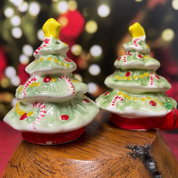OCI Korea Vintage Christmas Tree Salt & Peppers (1960-1970) Collectible Holiday - Picture 3 of 4